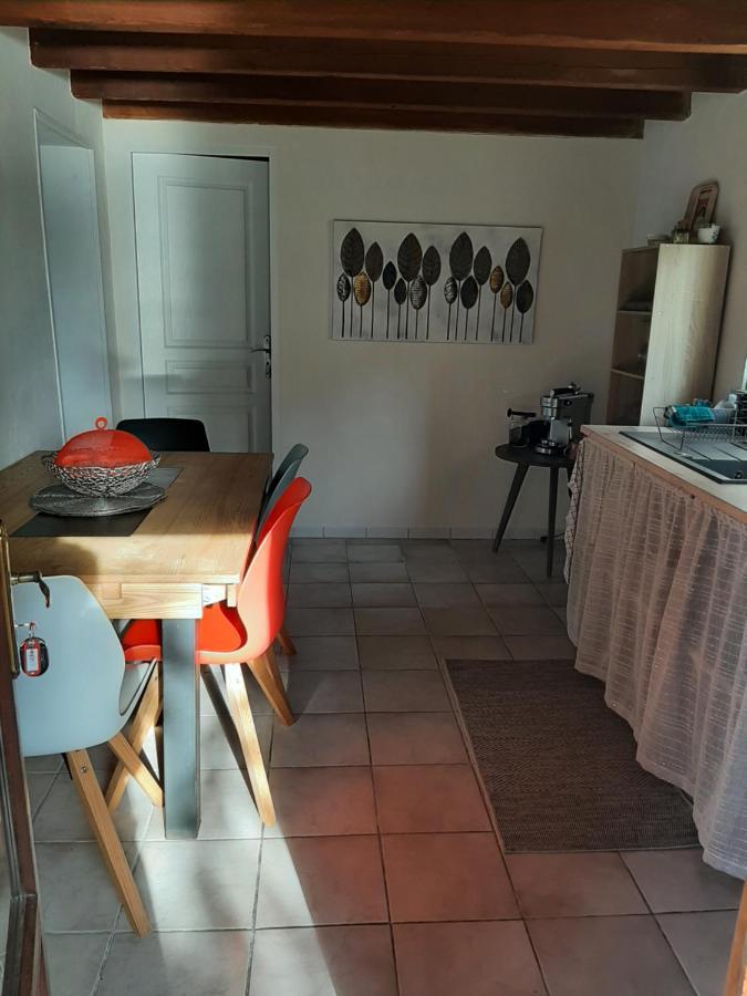 Gite A La Campagne Avec Piscine Biziat Eksteriør bilde